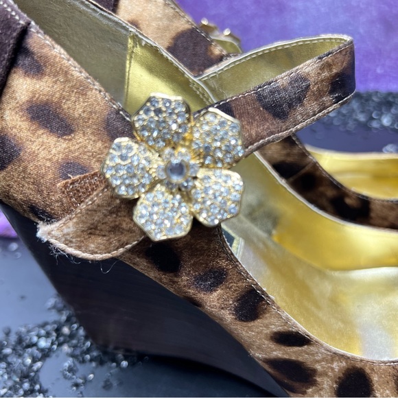 Beverly Feldman Animal Print and Brown Suede Wedge Heels with Rhinestone Brooch - Picture 3 of 8